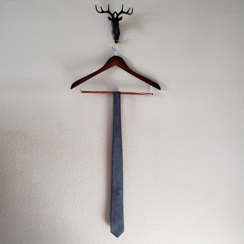 An Ivy Copenhagen Diamond tie